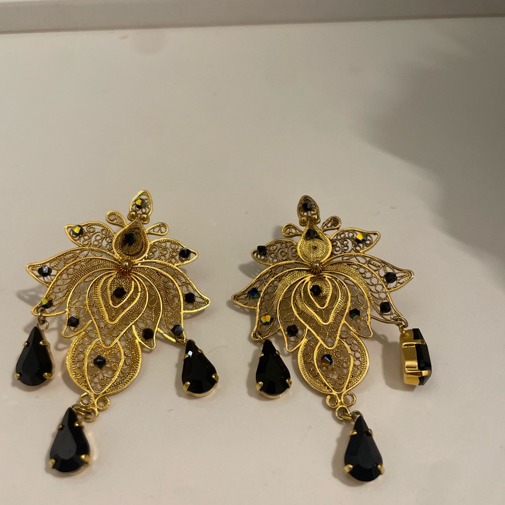 Elegant Gold and Black Dangle Earrings
